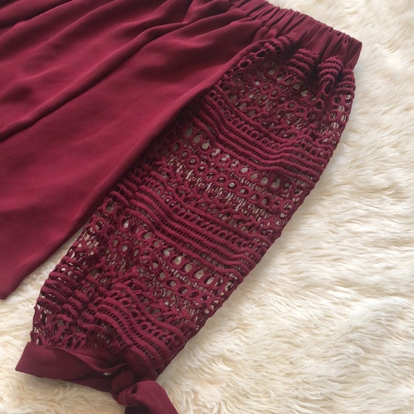 Express off the shoulder blouse - Picture 1 of 5